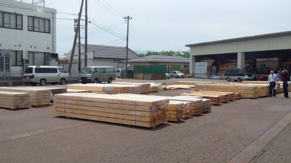 木材買い付け。