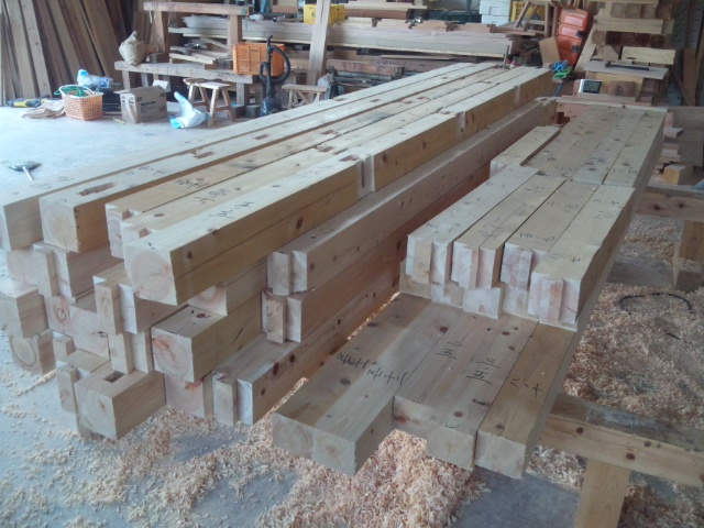 ～栃屋のいえ。～刻み作業はじまりました。