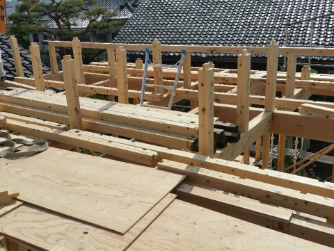 田家の家⑬建て方作業、２日目♪