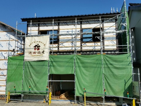 田家の家⑰杉板鎧張り、和の風合い♪