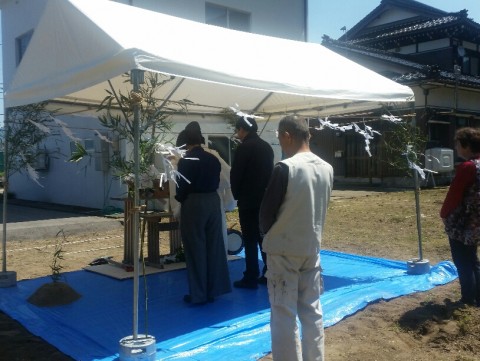 下立の家。始まりました♪