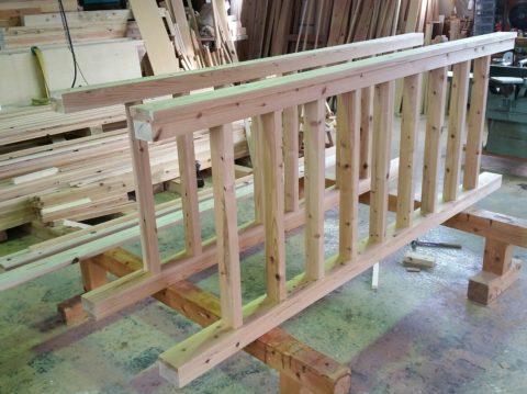 駅の手摺工事♪