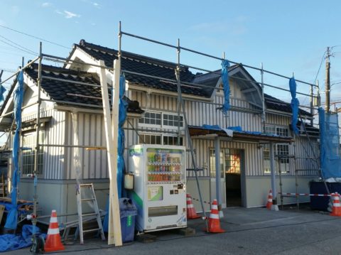 「駅のお仕事②」 外壁作業～♪