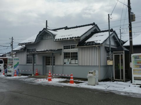 「駅のお仕事③」 木工事が終わりました♪