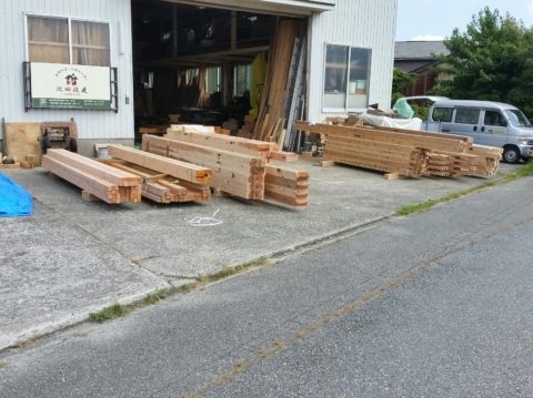 「宇奈月の家⑦」材料運搬ありがとうございます♪