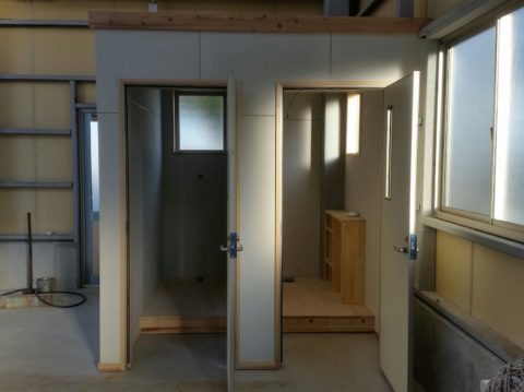 「トイレの制作」 木工事終わりました♪