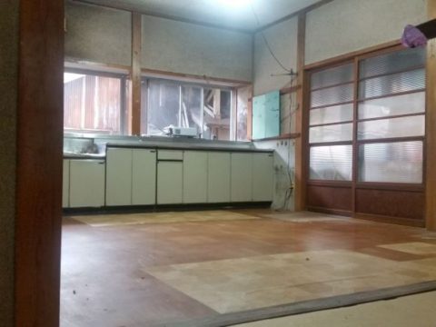 ダイニングのリフォーム始まりました♪