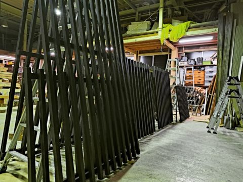 木製格子の塗装♪