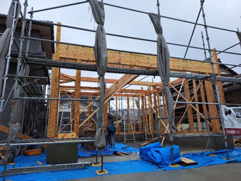 車庫新築工事、建方作業～♪