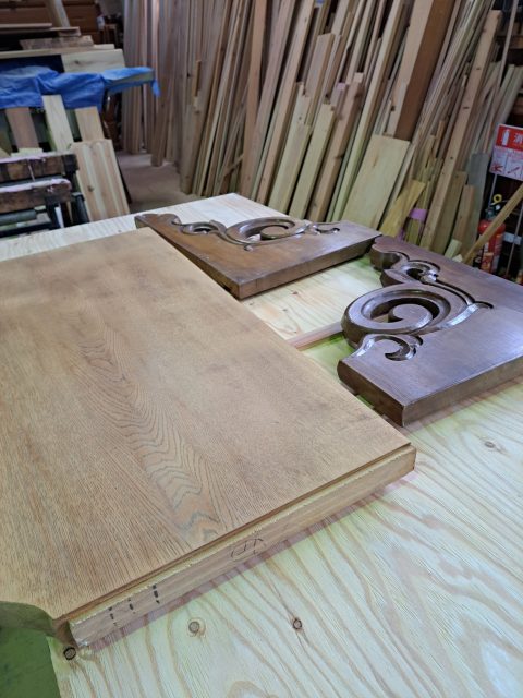 神棚のリメイク工事②取り外し～中彫り作業♪