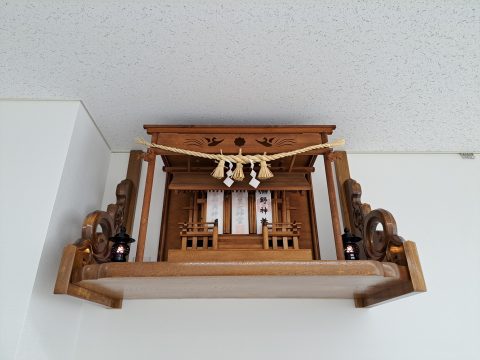 神棚リメイク⑥取付け完了、完成いたしました♪